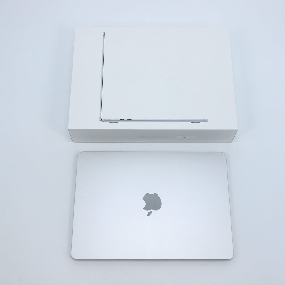 Apple MacBook Air 13.6" (2022): M2, Silver, 256GB SSD, 8GB RAM, Warranty VAT - GreenGreen Store