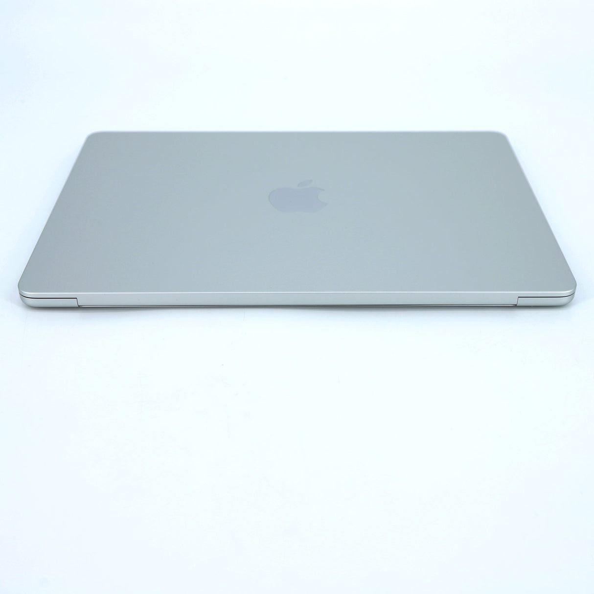 Apple MacBook Air 13.6" (2022): M2, Silver, 256GB SSD, 8GB RAM, Warranty VAT - GreenGreen Store